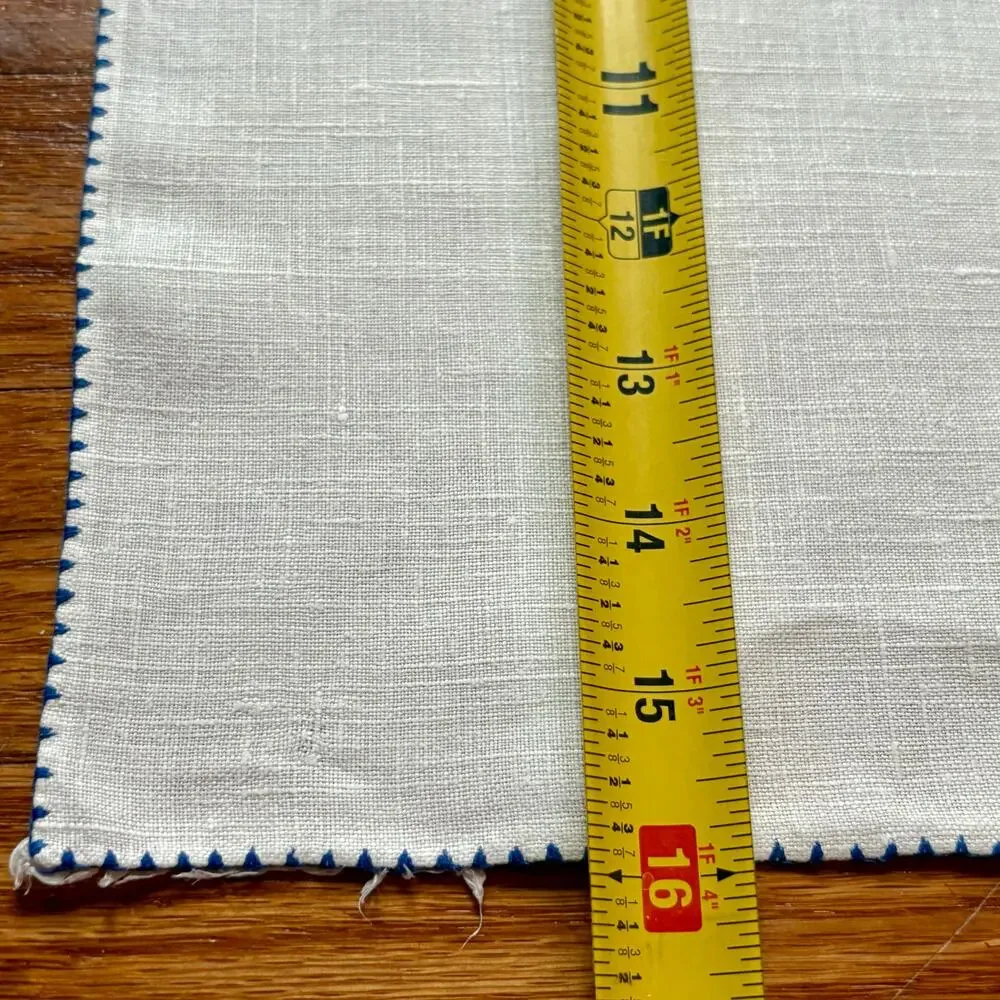 Vintage Embroidered Linen Napkins Set of 4 Floral Design 16 x 17
